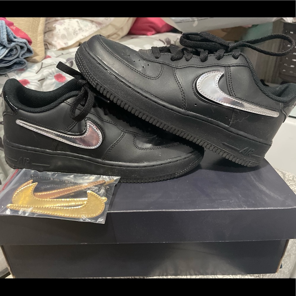 Black Nike women Air Force